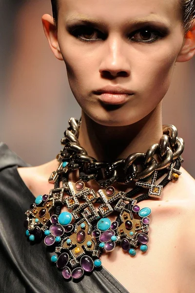 Look 44